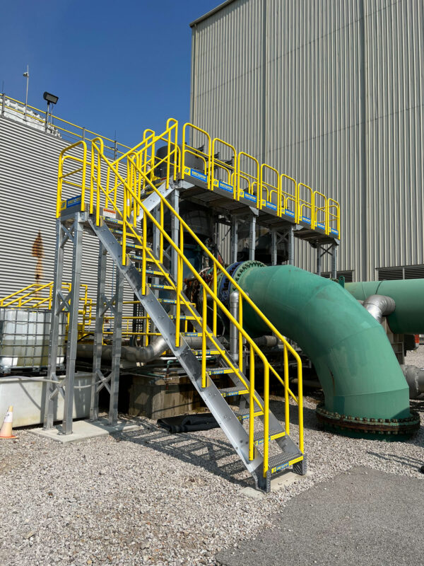 Access platform for industrial pipe facility