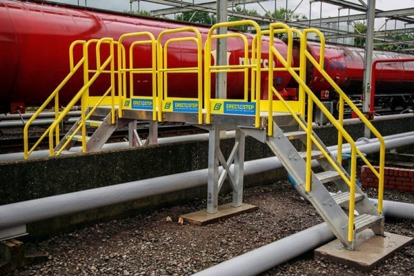 Metal Crossover Stairs For Pipelines