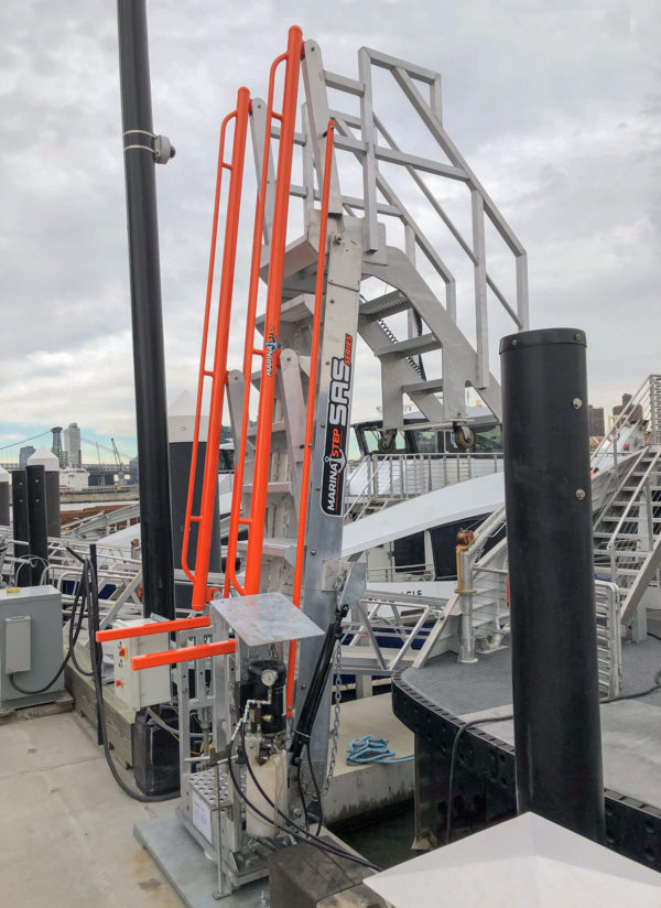 MarinaStep hydraulic SAS Gangway barge entrance