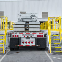 Loading flatbed trailer
