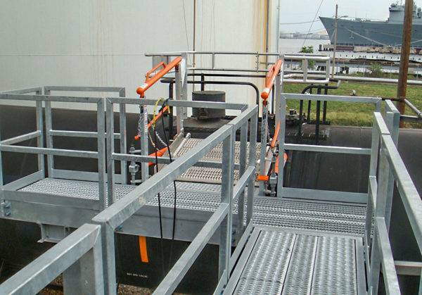 saferack railcar extra wide frt gangway 900x628