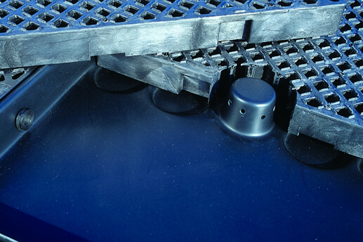 track pan closeup