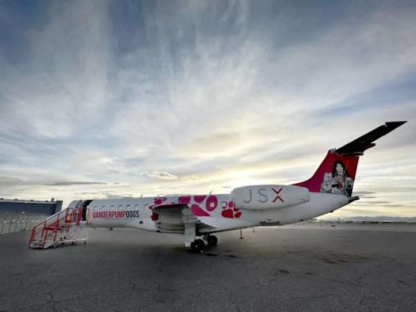 Aerostep Gangway for Commercial Aviation