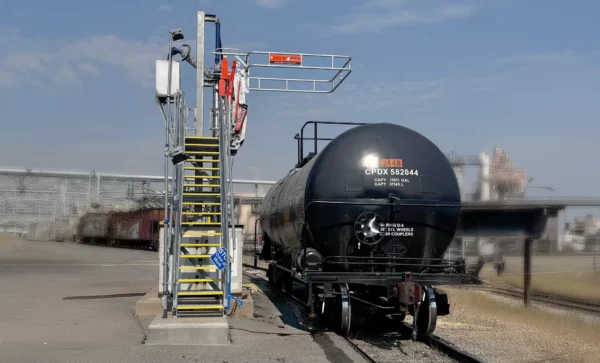 Railcar loading terminal